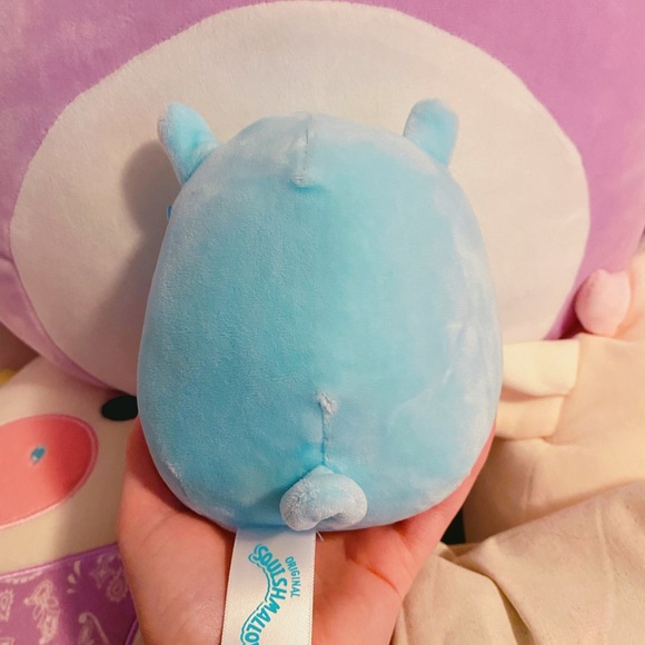 Miley the Easter Llama Squishmallow (5β) - Picture 2 of 3